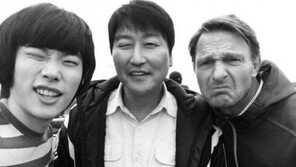 ‘택시운전사’ 1200만 돌파…류준열, 비하인드 사진 공개 “땡큐”