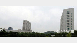 與-檢 “방향 정해놓고 기각” 법원 “입맛에 안맞으면 적폐냐”