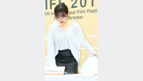 [동아포토]문근영 ‘구획증후근 수술 후 첫 공식석상’