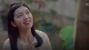 ‘란제리 소녀시대’ 채서진, 상큼 미소 과시…“순수美 물씬”