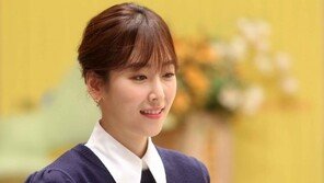 [동아포토]서현진, 꽃보다 여자.. 가을가을한 분위기