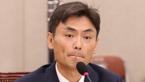 박성진 자진 사퇴 “‘부적격’ 국회 결정 납득 어렵지만…국회 존중해 사퇴”