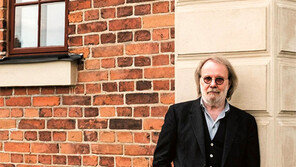 [단독]“4인조 아바 다시 뭉친다, 홀로그램 아바타로”