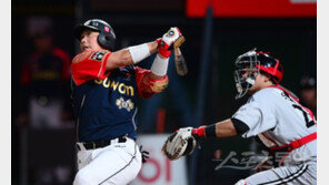 [베이스볼 피플] 실패한 똑딱이? 박경수의 100홈런이 대단한 이유