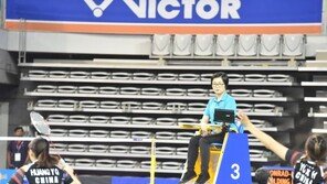 2017 코리아오픈 배드민턴 첫 주심 맡은 주부 심판 서옥련 씨 