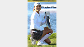 3억원 상금+1억 車, 고진영 2년째 ‘잭팟’