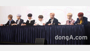 [동아포토]방탄소년단, 꼼꼼한 ‘메모광’