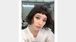 “러블리한 처피뱅”…한효주, 파격 변신