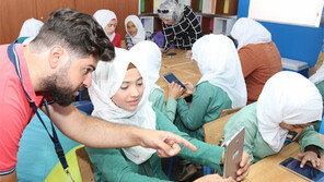 삼성 “시리아 난민어린이에 스마트스쿨 선물”