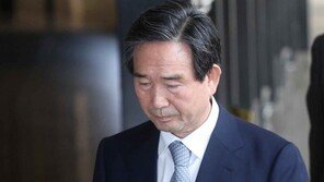 [동아포토]KAI 하성용 전 대표, 검찰 출석