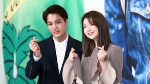 [동아포토]카이-김진경 ‘달콤한 하트~’
