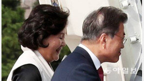 문재인 대통령 원형 탈모?… 靑 “사실무근”