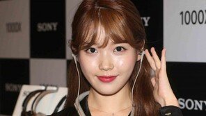 [동아포토]아이유, 기자도 심쿵한 아이컨택