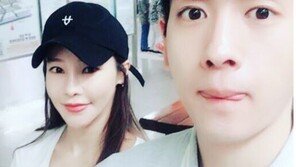 “꿀이 뚝뚝, 알콩달콩”…미나♥류필립, 지하철 데이트