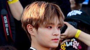 [포토] 워너원 이대휘 ‘여심 녹이는 여린 눈빛’