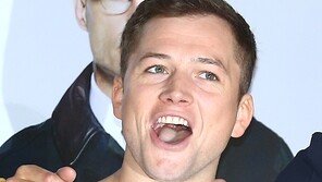 [동아포토]태론 애저튼 ‘비글미 가득한 파이팅!’