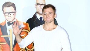 [동아포토]태론 애저튼 ‘편안한 차림의 킹스맨’