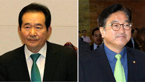 우연일까… 국회의장-與원내대표-靑수석, 국민의당 상징 녹색 넥타이 