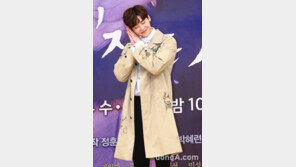 [동아포토]이종석 ‘잠보다 달콤한 포즈~’