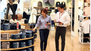 유니클로 “채용때 어학점수 안봅니다”