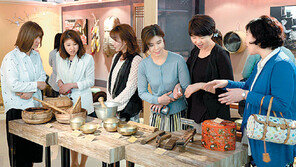 [하나님의교회]‘우리 어머니’ 글과 사진전…“가족 사랑과 孝의 중요성 일깨워”