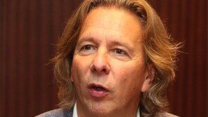 알랭 크레베 “亞 문화트렌드 리더인 한국에 에스티듀퐁 남성슈즈 첫 출시”