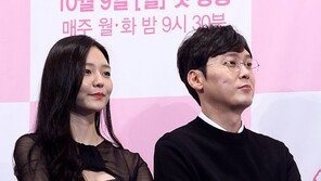 [포토] 이솜-박병은 ‘우리는 직진 커플’