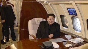 北 외교관들, 美 욕하면서 미제 편애? 아이폰 들고 韓 포털 검색 포착