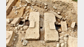 1300년 전 신라 왕궁 ‘수세식 화장실’ 첫 발견