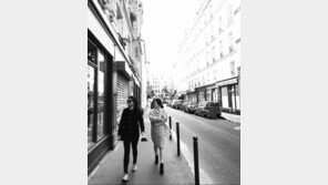 송혜교, SNS 근황 공개…팬들 “항상 행복하세요”