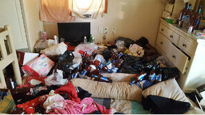 5t 쓰레기 집에 남겨진 초등생 남매