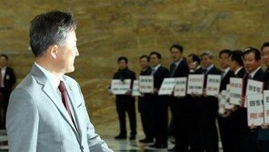 표창원 “홍준표, 국군의 날 행사도 불참…‘적전분열’ 행보”