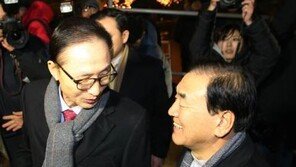 ‘친이’ 이재오 “‘적폐청산 퇴행적 시도’ 이명박, 본인으로선 황당할 것”