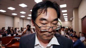 ‘민중은 개·돼지’ 나향욱 승소에 온라인 술렁…“사법, 신뢰 잃은 이유”