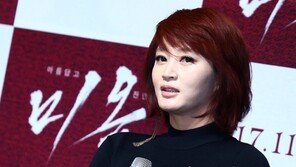 [동아포토]김혜수 ‘느와르의 중심에 서다’