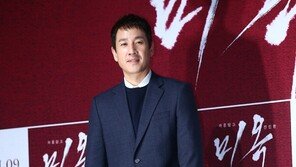 [동아포토]이선균 ‘느와르에서 만나는 새로운 매력’