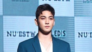 [동아포토]뉴이스트W 백호 ‘듬직한 섹시산적’