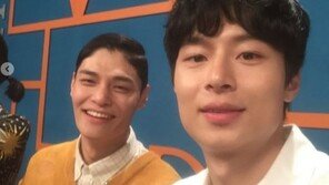 김충재, ‘비디오스타’ 출연 인증샷…누리꾼 “충재 씨 완전 연예인” “크, 잘생겼다”