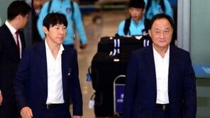 “신태용·김호곤 사퇴하라” “수준 이하” 연이은 패배에 쏟아지는 비난