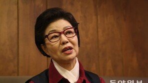 박근령 “없는듯 살았는데 동네북 돼” 법정서 눈물…검찰, 징역 1년 구형