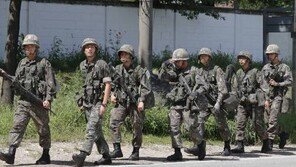 병사 10명 중 8~9명 “월급 부족해”…별도 금액은 父母가 송금 