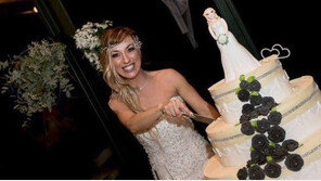 “나는 나 자신과 결혼했다”…트렌드로 떠오른 ‘나 홀로 결혼식’?