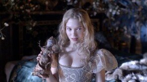 레아 세이두도 당했다…“하비 웨인스타인, 호텔방서 강제로 키스”