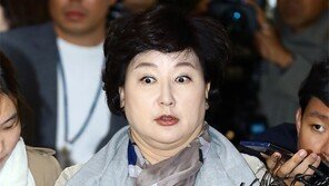 [동아포토]서해순 경찰출석 ‘여유로운 질의응답’