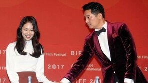 [동아포토]서태화, 박지수를 향한 매너손