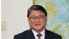 조원진, 국감 20분 만에 퇴장…“손석희, 왜 증인대에 서지 않나? 보고 못 받겠다”