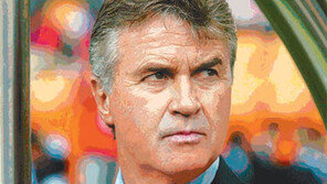 [DBR]‘히딩크=월드컵 4강’ 공식의 오류… 후광효과에서 깨어나야