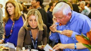 “고추장에 푹 빠진 뉴요커” …한식재단, ‘2017 뉴욕와인앤푸드페스트벌’ 참가