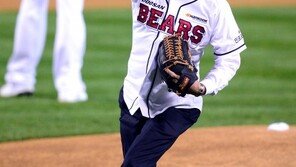 두산, 박철순의 세 번째 시구에 새기는 투혼