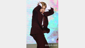 [동아포토]JBJ 권현빈 ‘눈빛이 이글이글~’